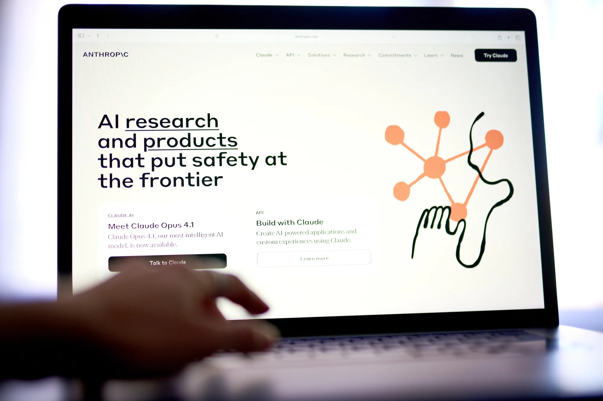 image from Anthropic 豪掷两千万美金进场：大模型不卷性能改卷“钞能力”，AI 游说战正式开打？