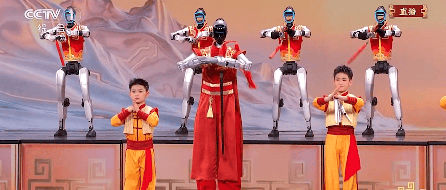 image from 别在“机器人宣传片”里扒节目了！马年春晚：AI浓度爆表，连蔡明都有“平替”了？