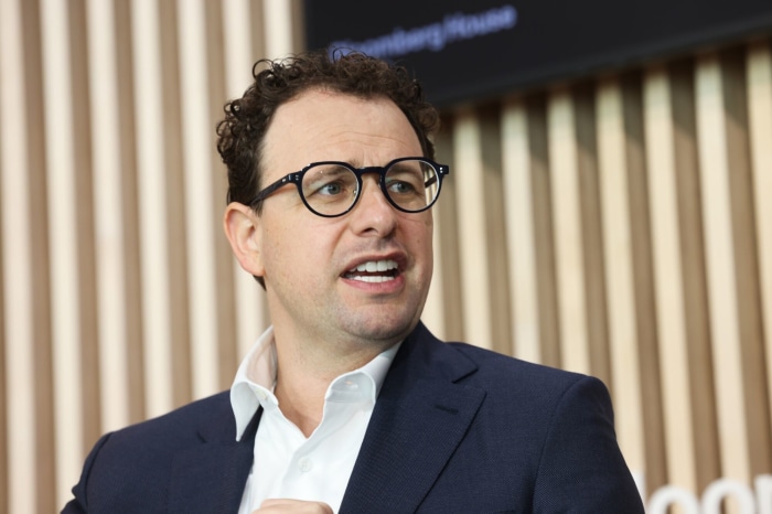 image from 【AI大地震】Anthropic因“不听话”被特朗普全网封杀，OpenAI火速补位：这2亿合同我接了！