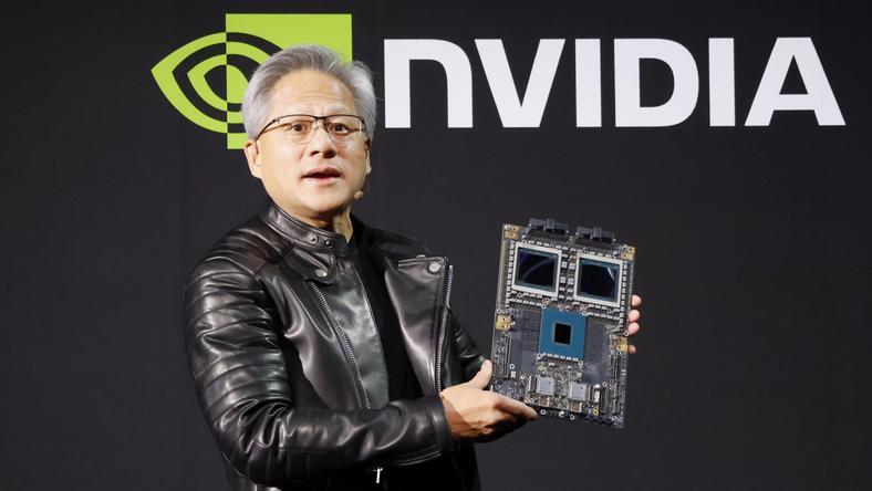 image from 智力的经纬：为何AI革命正悬于一线“玻璃布”之上？