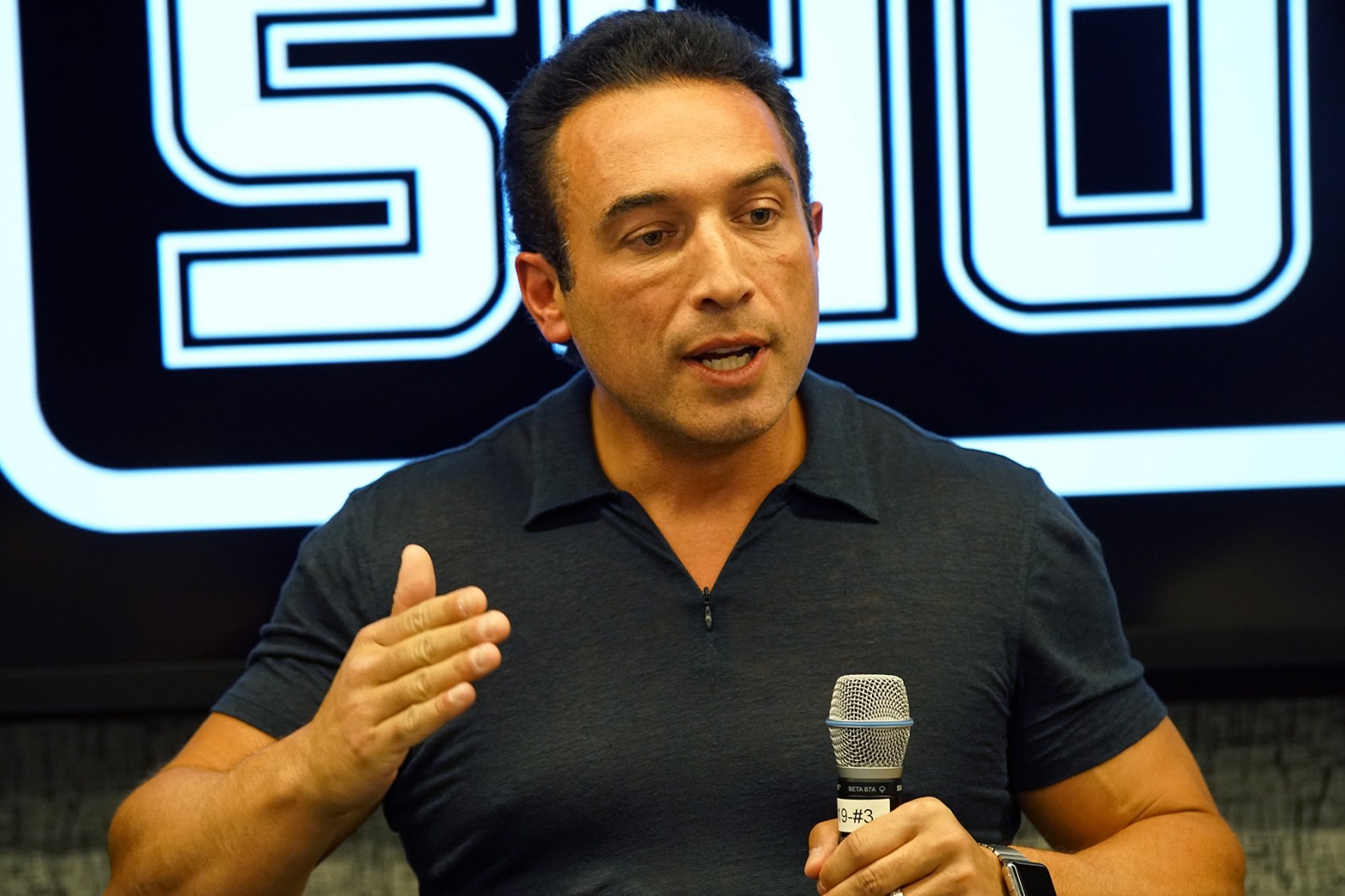 image from 赛博“卷王”落网记：靠AI造歌、机器人刷榜，他从音乐平台薅走千万美金