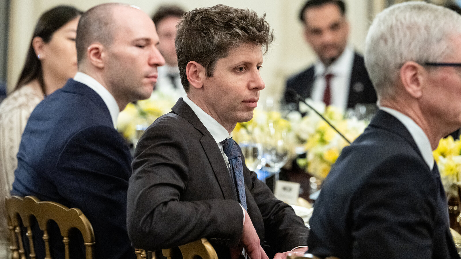 image from OpenAI 给五角大楼划了三道“红线”：想让我当“天网”？门儿都没有！