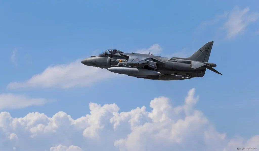 image from 代码不会写？“氛围感编程”救你！Emergent Wingman 让每个人都能当上“赛博甲方”